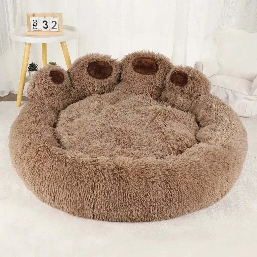 Cama de pelúcia em formato de pata de urso para pets, macia e confortável